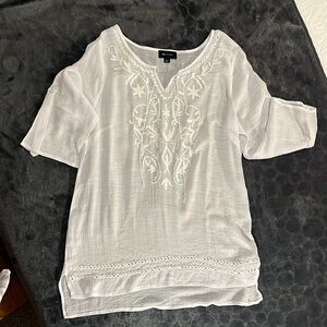 Women’s AB Studio white gauze top. S. Large. Embroided, sequin accents.